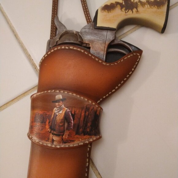 Bradford Exchange - The Duke - John Wayne Straight Shooter Holster Wall Hanging - Picture 5 of 13